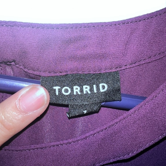 Torrid Georgette Cage Detail Blouse Size 1X - Picture 3 of 5